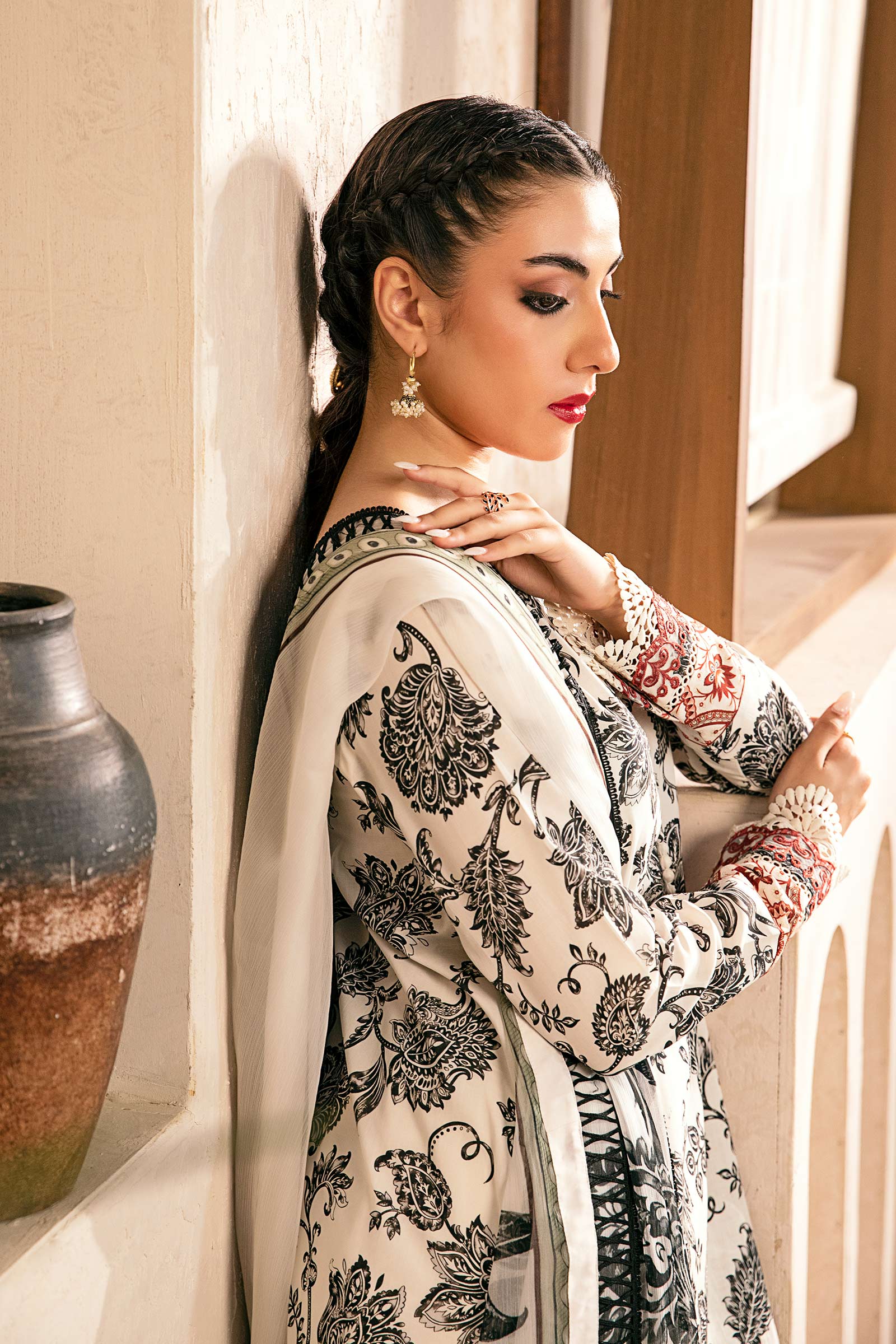 3 Pc Unstitched Embroidered Slub Lawn Suit UGH-342-A19