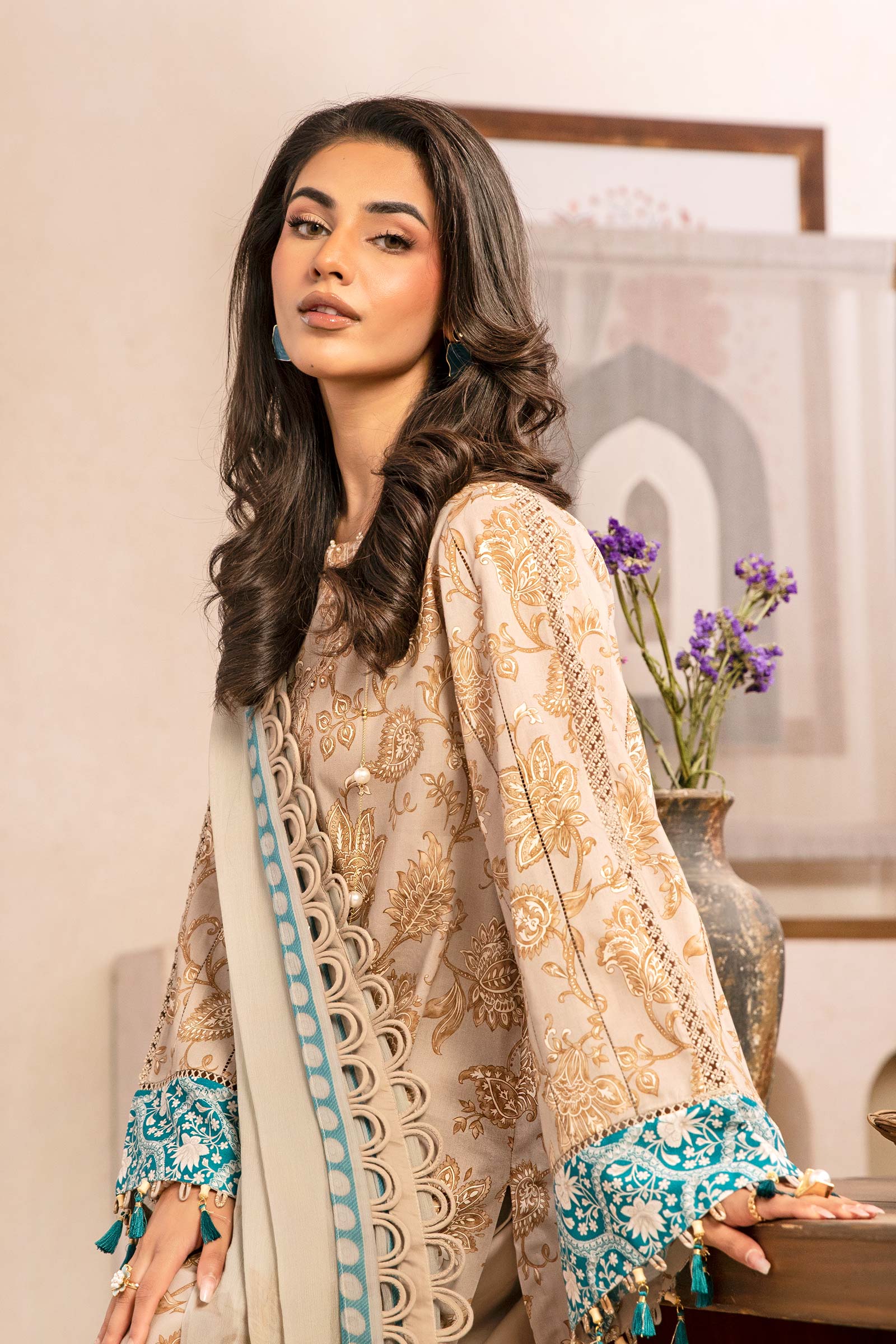 3 Pc Unstitched Embroidered Slub Lawn Suit UGH-342-A (10)
